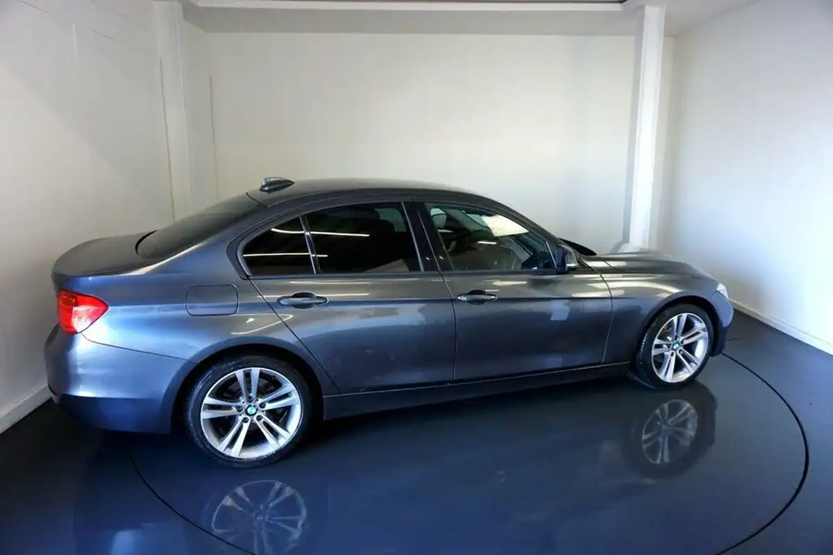2013-bmw-3-series-20-320i-sport-184bhp-ss-saloon-4d-big-9