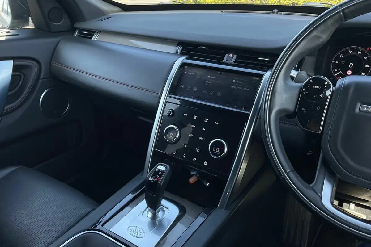 2019-land-rover-discovery-sport-20-d180-r-dynamic-hse-big-34