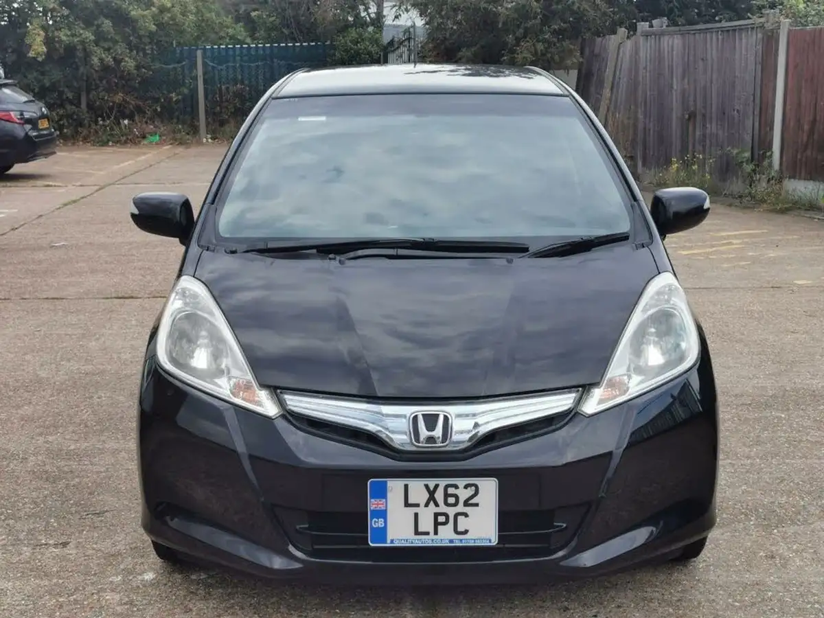 2012-honda-jazz-big-1
