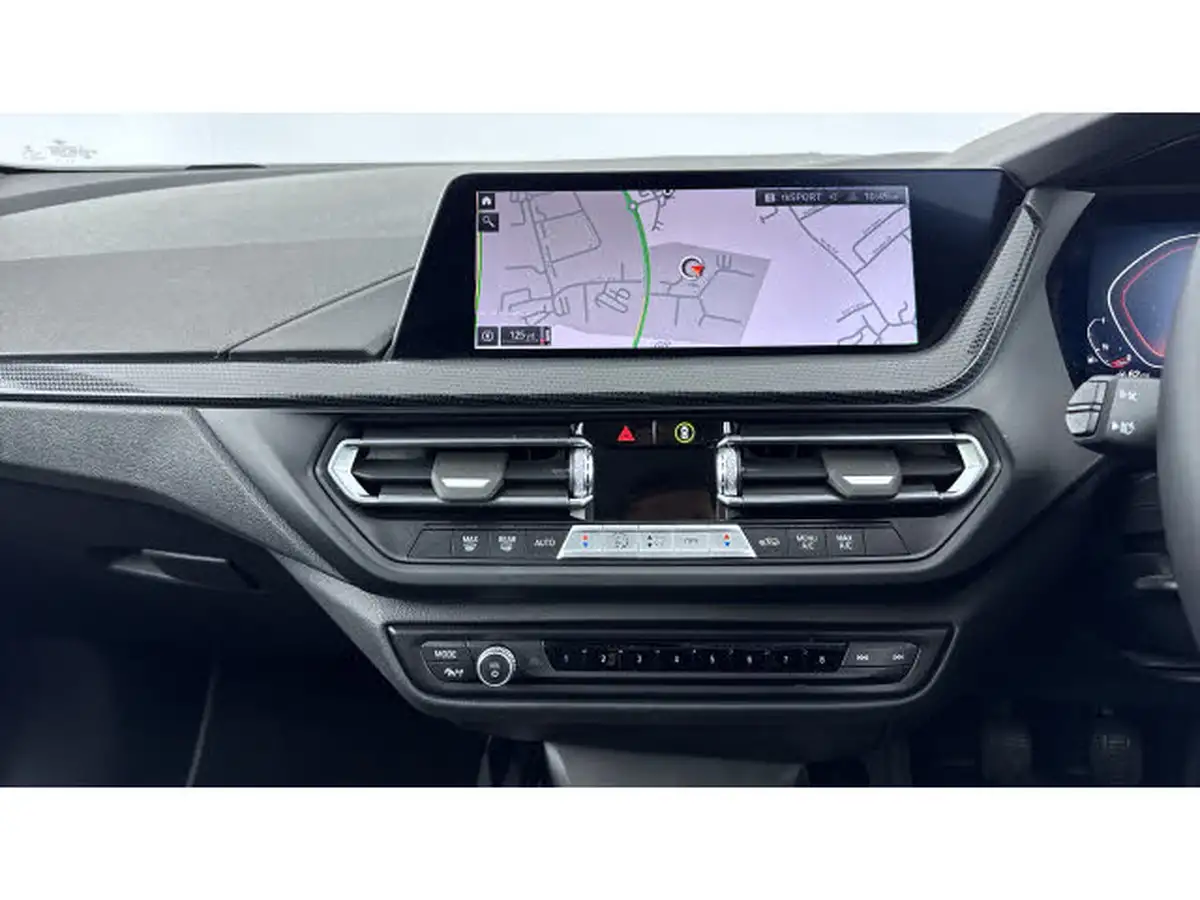 2022-bmw-1-series-15-118i-sport-big-7