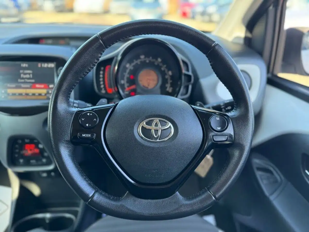 2019-toyota-aygo-10-vvt-i-x-trend-x-shift-big-10
