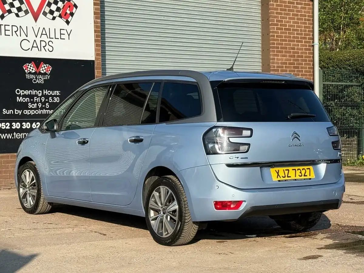 2015-citroen-grand-c4-picasso-16bluehdi-exclusive-eat6-big-78