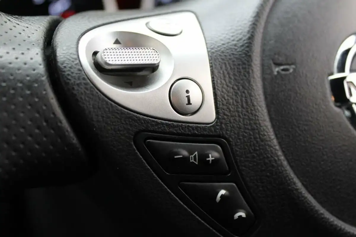 2016-nissan-juke-12-dig-t-n-connecta-ss-big-38