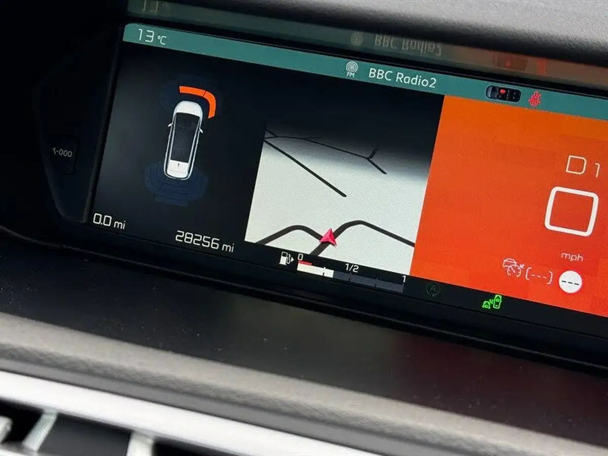 2022-citroen-grand-c4-spacetourer-12-puretech-shine-eat8-big-13