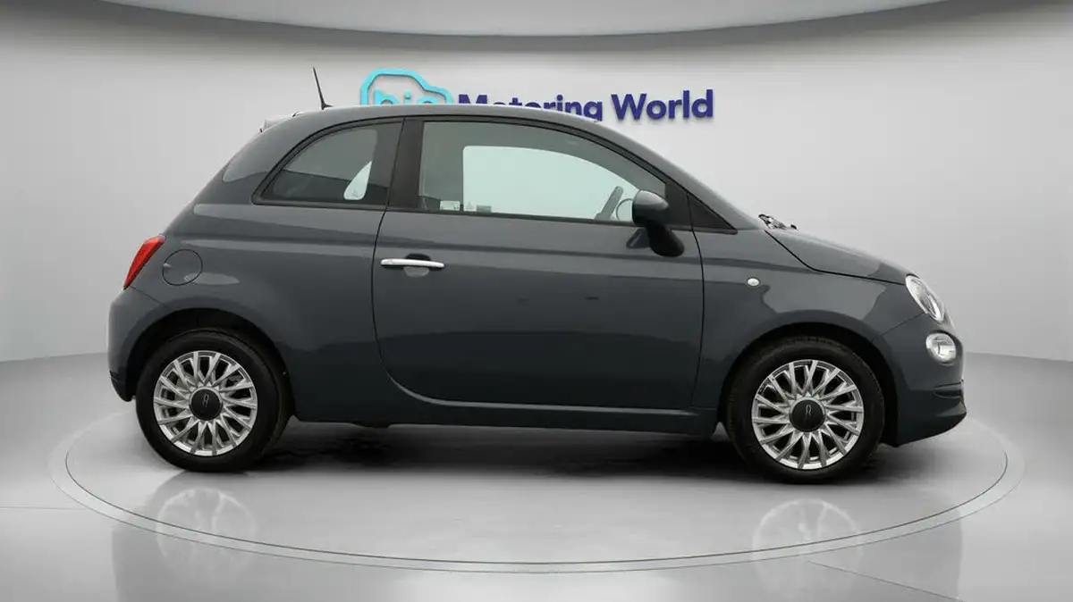 2021-fiat-500-10-lounge-big-7