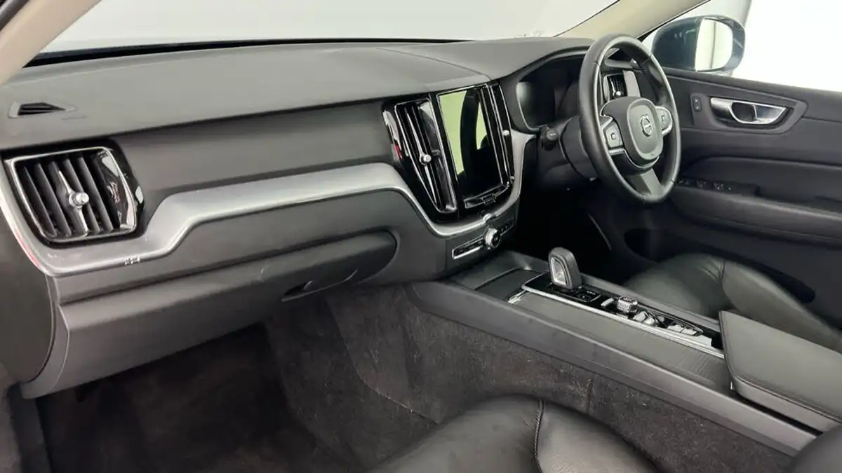 2021-volvo-xc60-20-t6-inscription-expression-340bhp-big-5