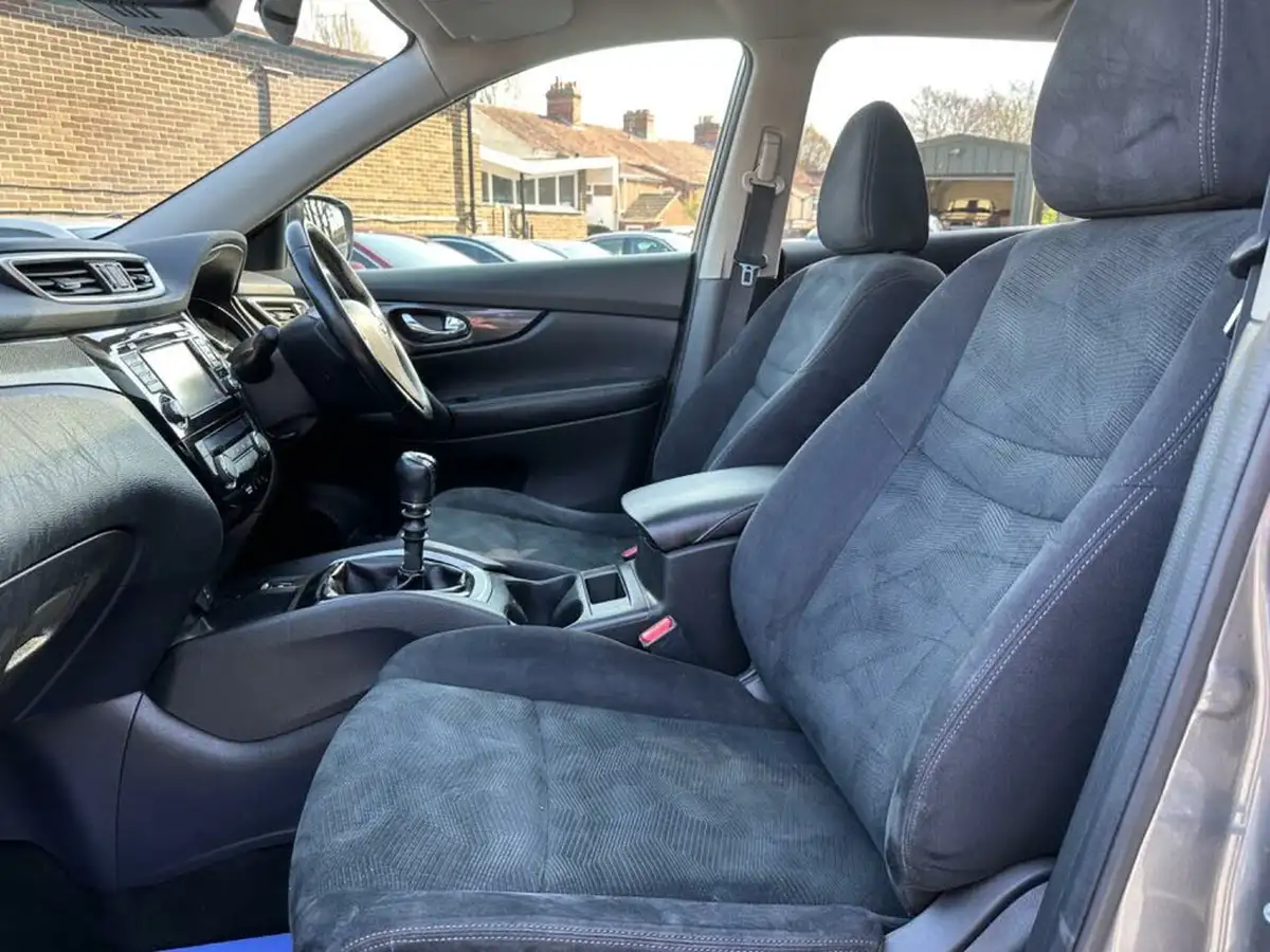 2015-nissan-x-trail-16dci-n-tec-7-seat-ss-big-10