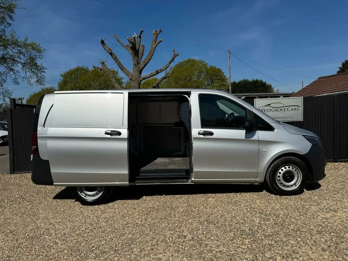 2017-mercedes-benz-vito-16cdi-111cdi-panel-long-big-5