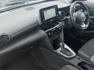 2022-toyota-yaris-cross-15-vvt-i-icon-small-4