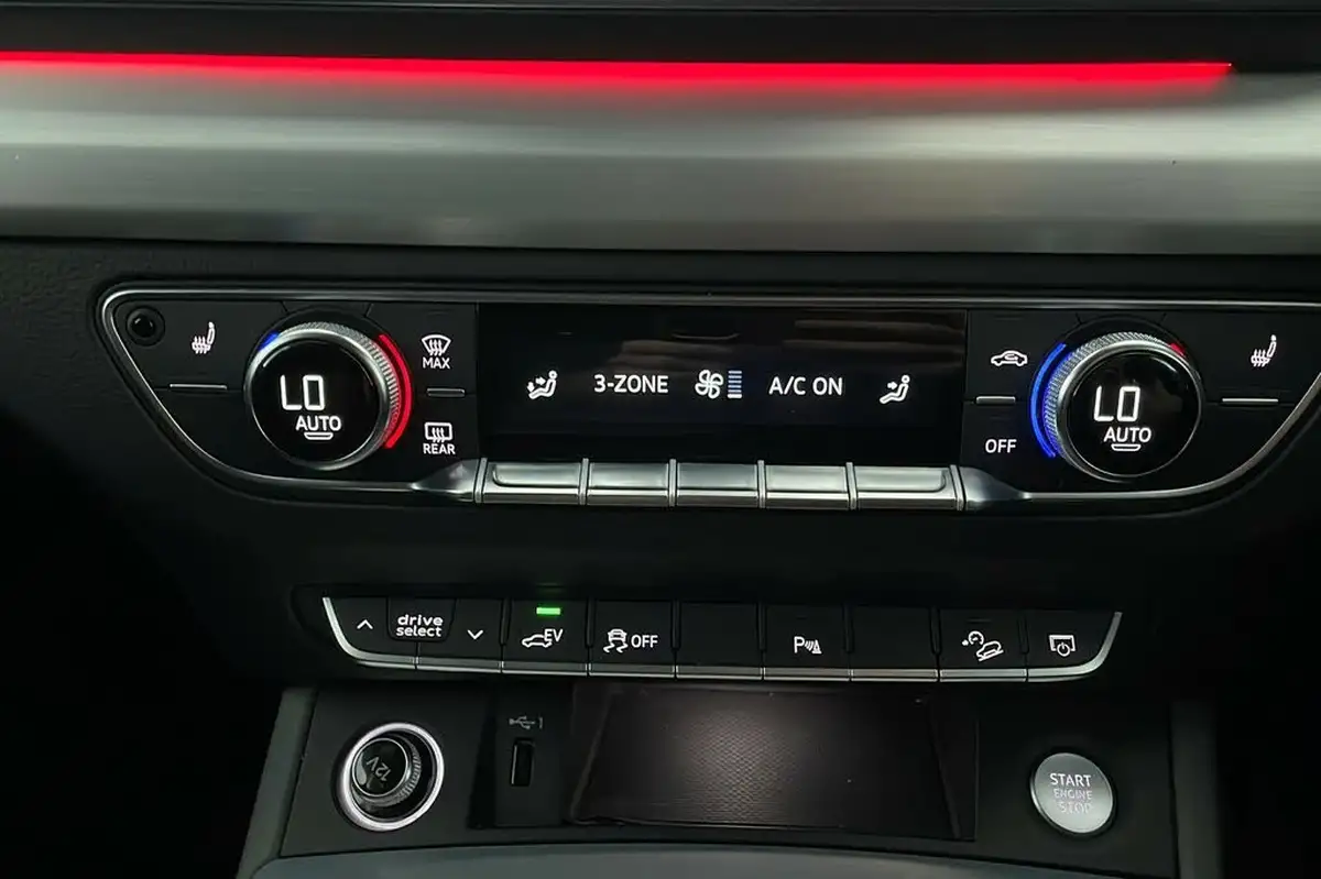 2020-audi-q5-20-55-tfsi-e-s-line-competition-big-13