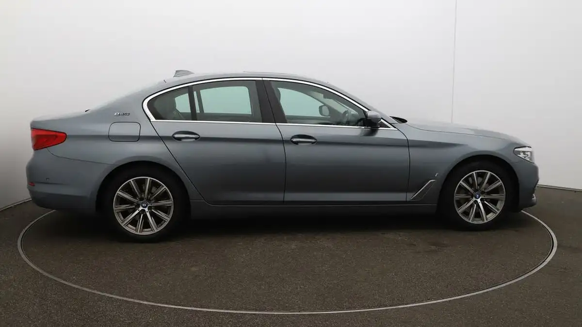 2017-bmw-5-series-20-530e-se-iperformance-big-7