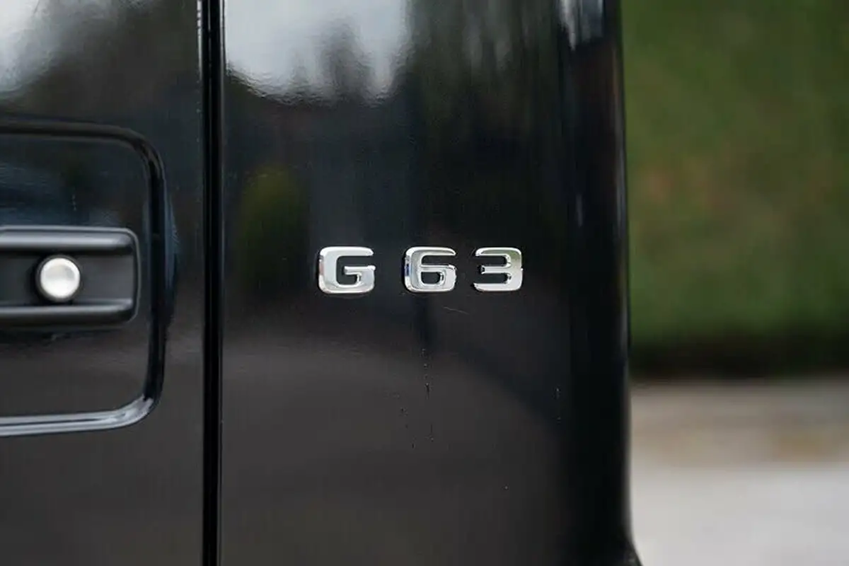 2023-mercedes-benz-g-class-40-g63-amg-big-33