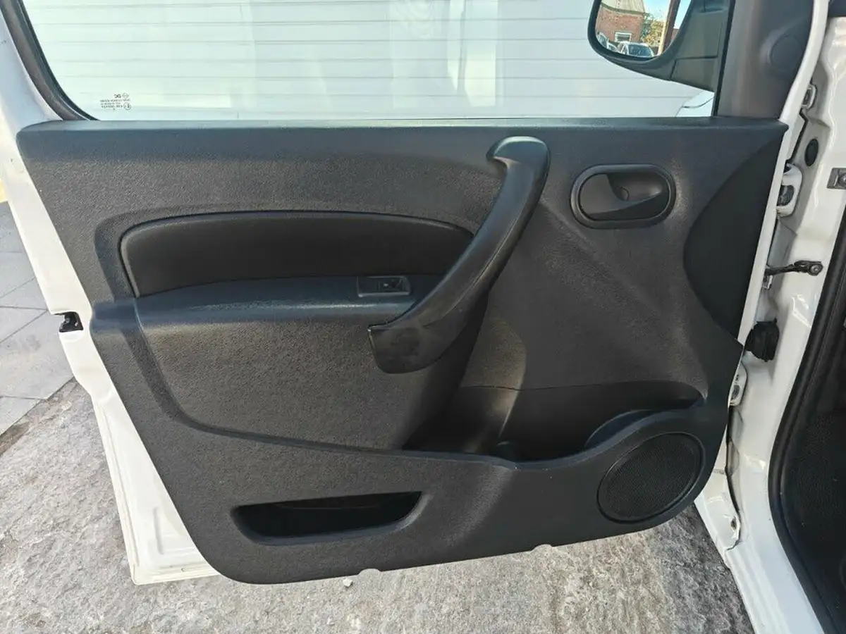 2016-mercedes-benz-citan-15-cdi-109-15cdi-compact-panel-van-big-38