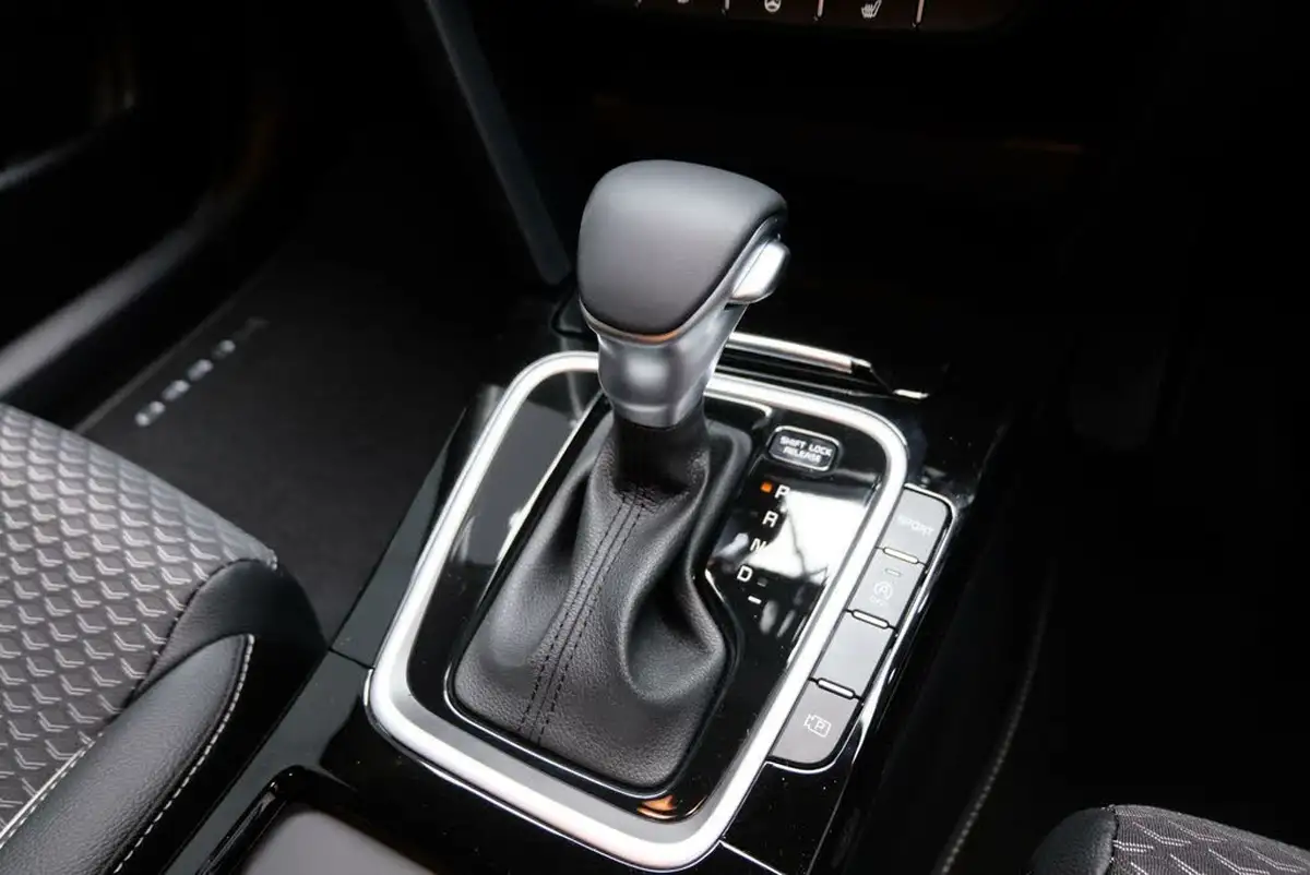 2024-kia-xceed-15-t-gdi-3-dct-big-20