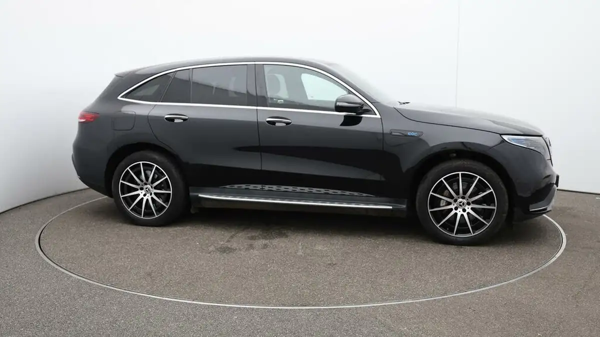 2022-mercedes-benz-eqc-e-eqc-400-amg-line-big-40
