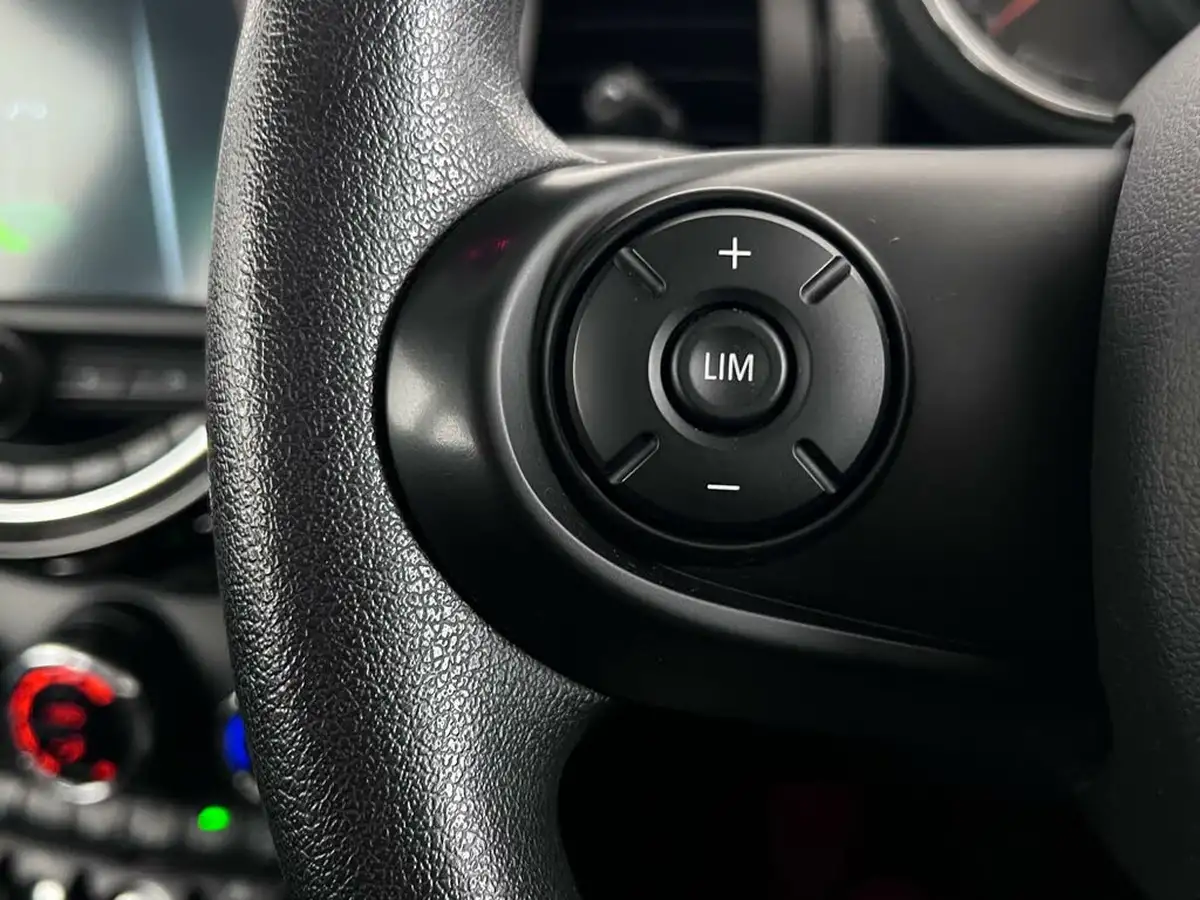 2019-mini-cooper-15-cooper-classic-hatchback-3d-big-14