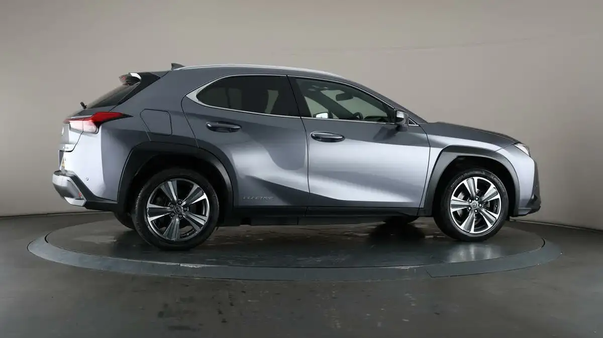 2021-lexus-ux-300e-e-ux-big-59