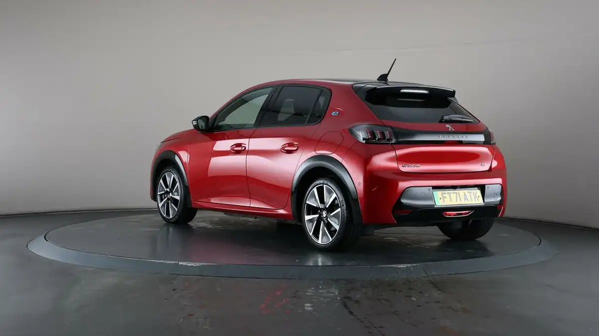 2022-peugeot-208-e-gt-136bhp-50kwh-big-39