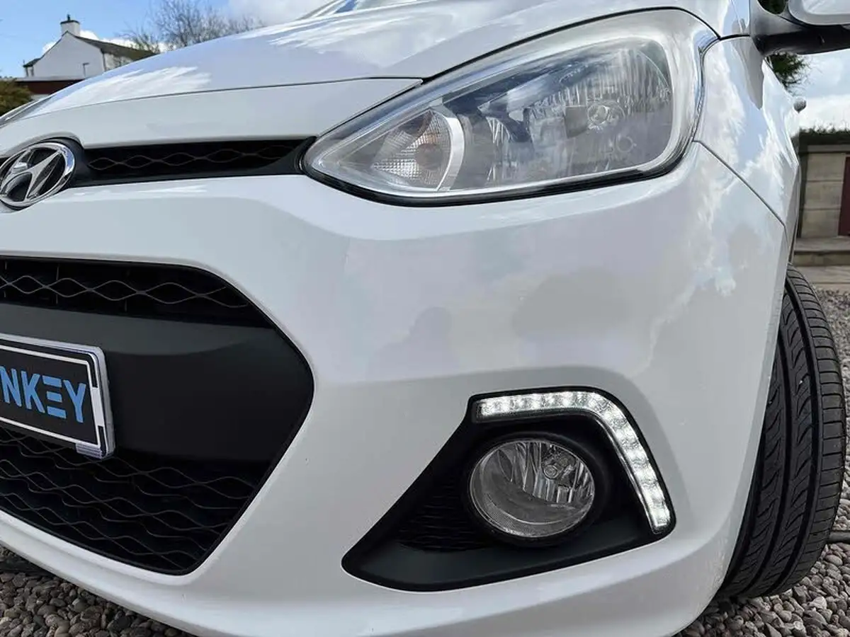 2014-hyundai-i10-12-premium-big-16