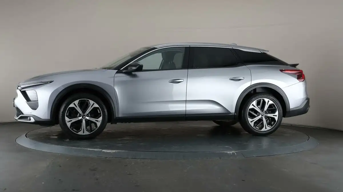 2022-citroen-c5-x-12-puretech-sense-plus-big-29
