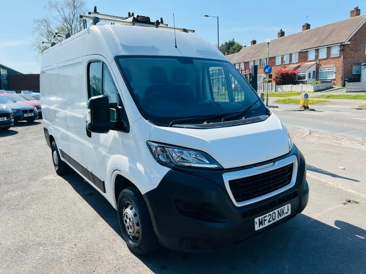 2020-peugeot-boxer-20-bluehdi-professional-335-l2h2-big-4