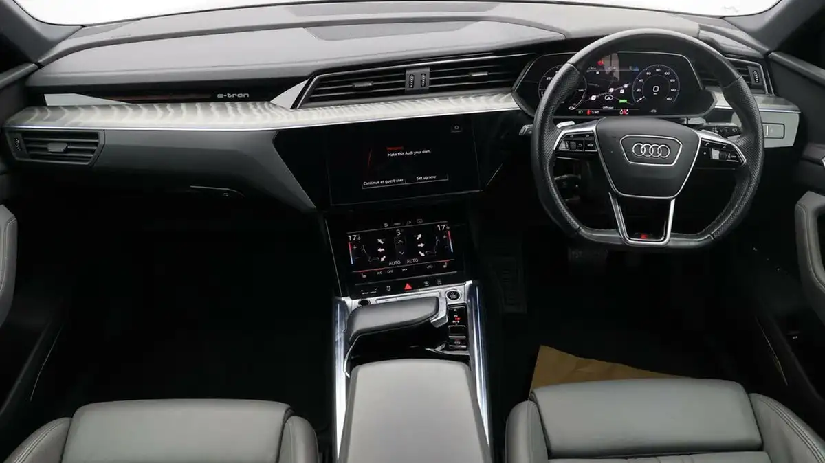 2021-audi-e-tron-50e-s-line-station-wagon-big-12