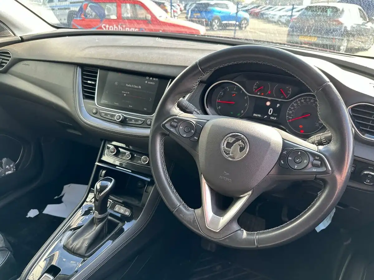 2019-vauxhall-grandland-x-12-sri-nav-auto-big-2