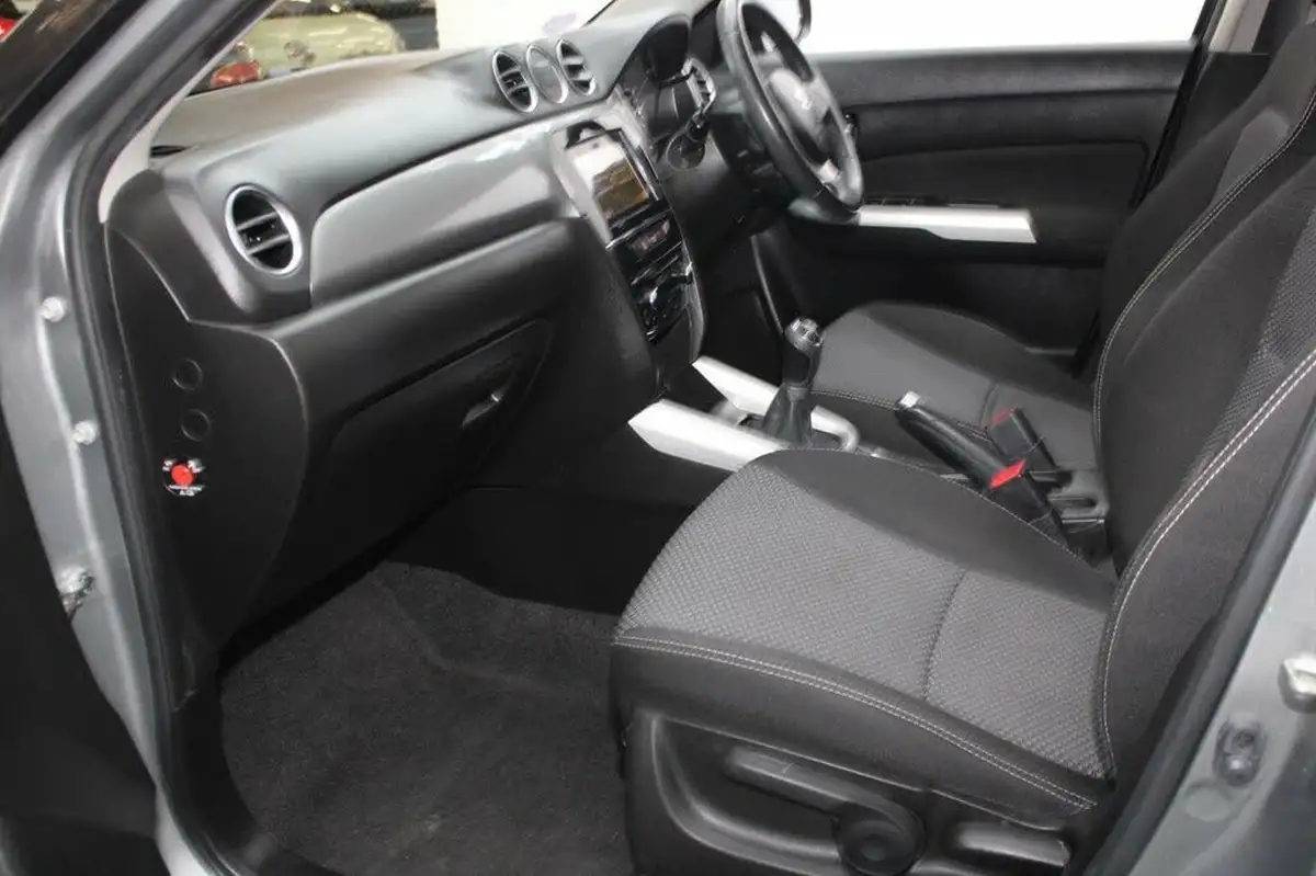 2017-suzuki-vitara-16-sz-t-big-18