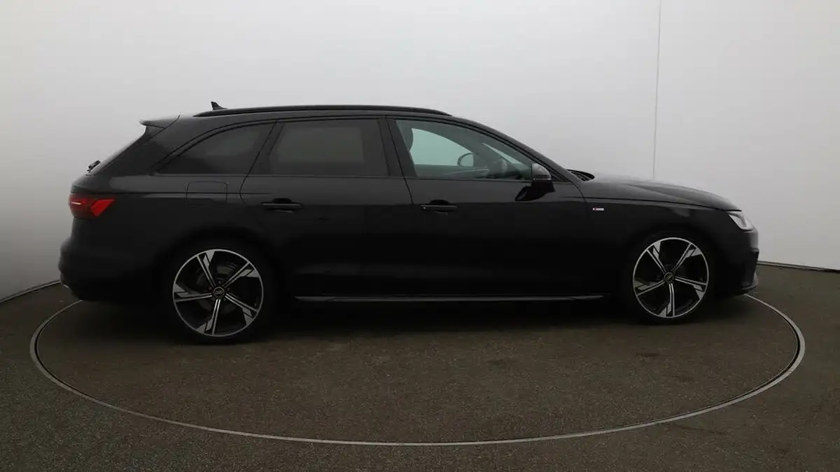 2022-audi-a4-avant-20-35-tfsi-black-edition-s-tronic-big-43