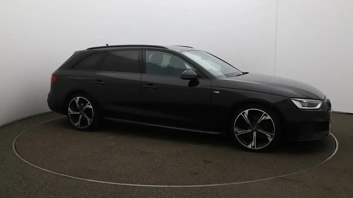 2022-audi-a4-avant-20-35-tfsi-black-edition-s-tronic-big-39