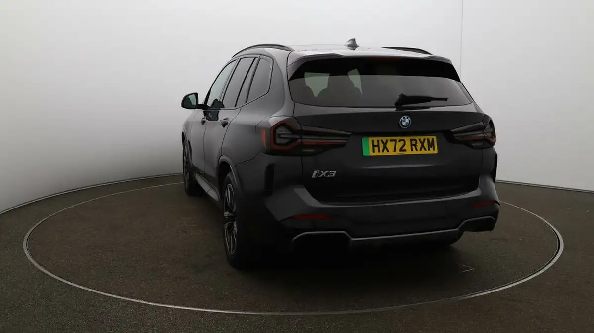 2022-bmw-ix3-e-m-sport-big-54