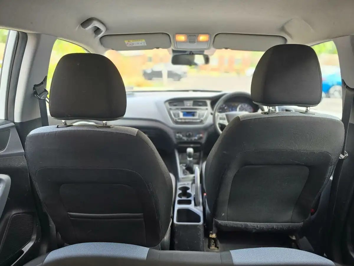 2016-hyundai-i20-12-se-hatchback-5d-big-17