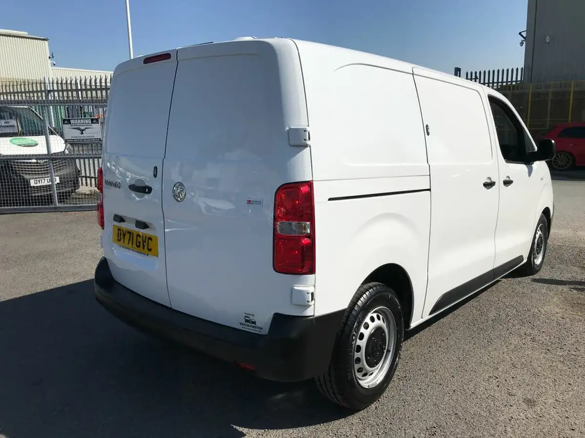 2021-vauxhall-vivaro-15td-2900-l1h1-dynamic-100pseu6d-big-2