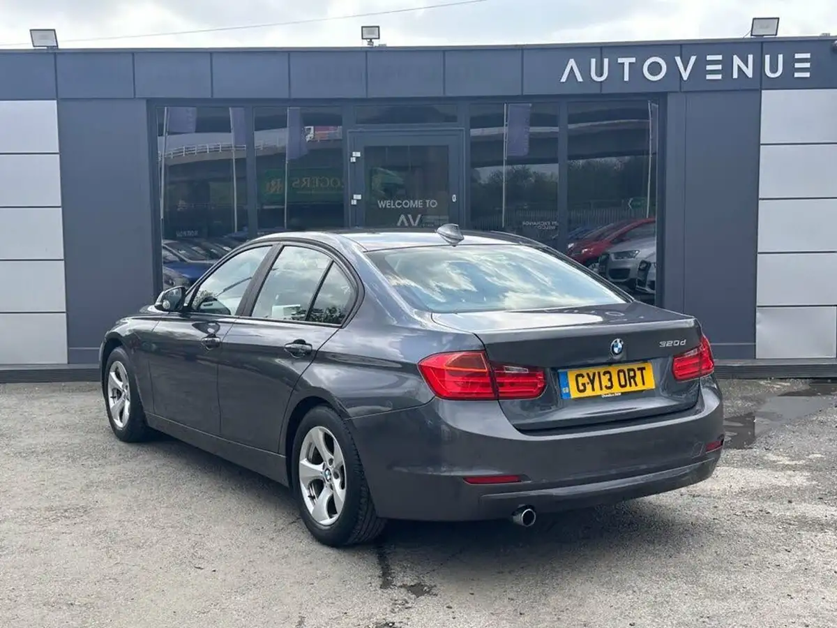 2013-bmw-3-series-20td-320d-efficientdynamics-163bhp-efficientdynamics-ss-saloon-4d-auto-big-2