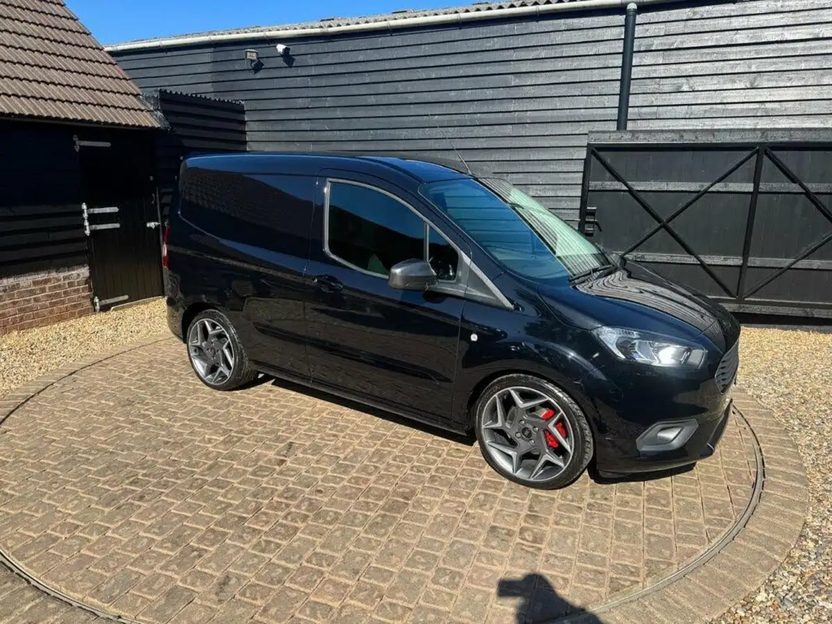 2023-ford-transit-courier-15tdci-sport-big-23