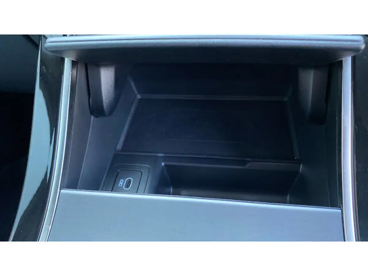 2023-land-rover-range-rover-velar-20-d200-dynamic-se-big-32