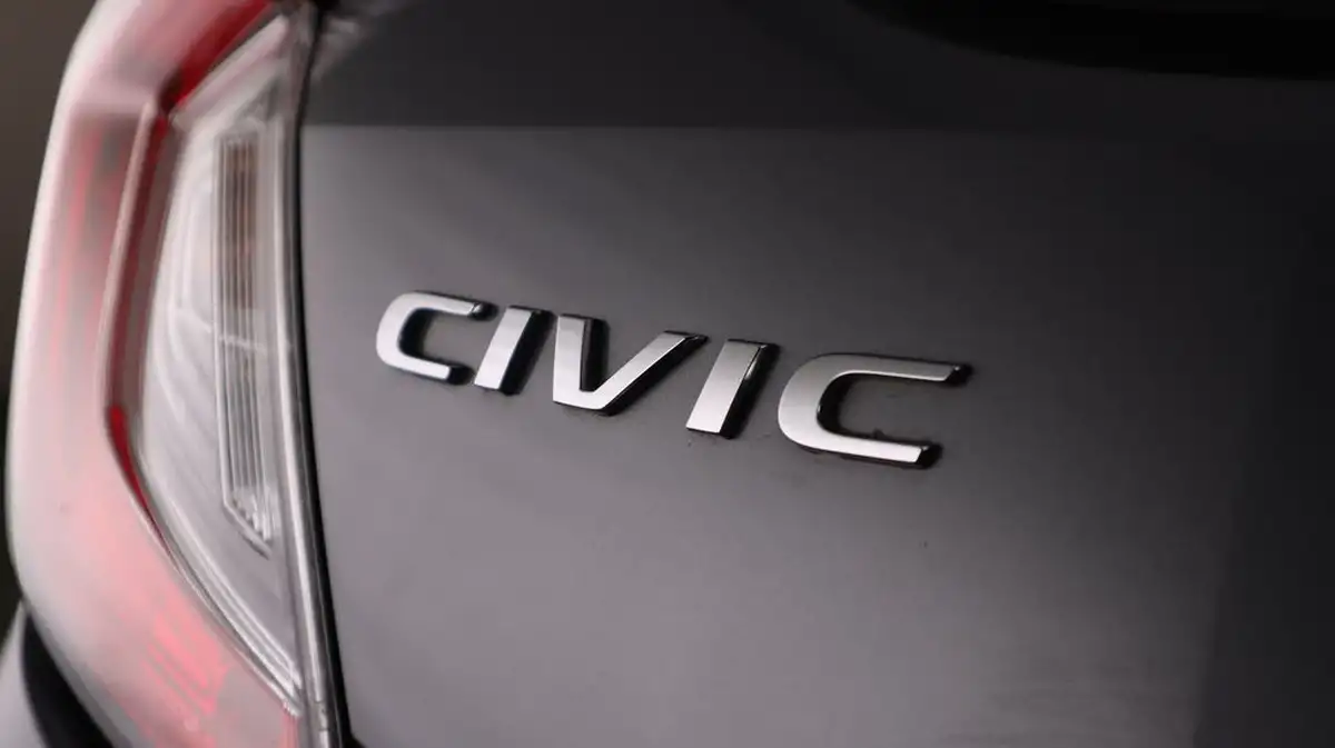 2019-honda-civic-15-vtec-turbo-sport-plus-ss-big-20