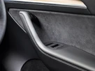 2022-tesla-model-y-e-long-range-small-21
