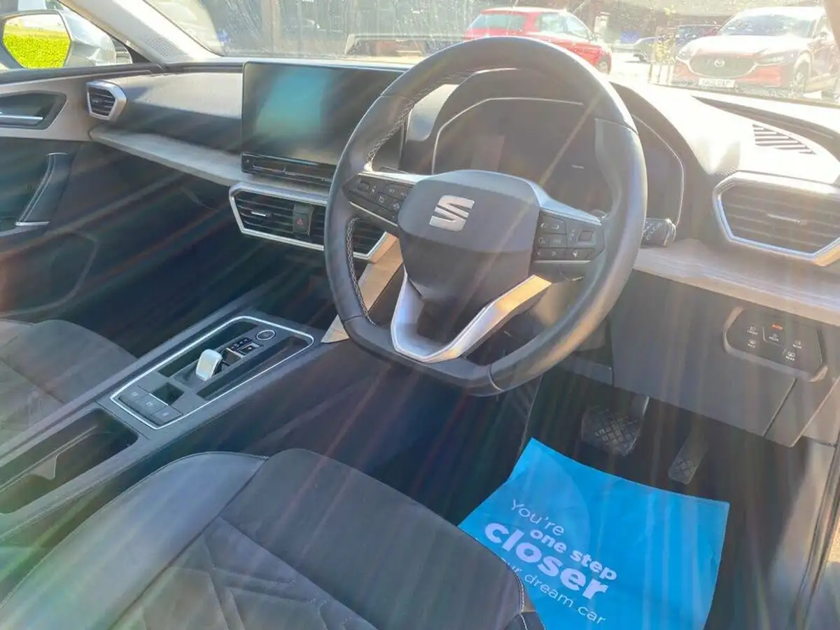 2021-seat-leon-14-e-hybrid-xcellence-hatchback-big-18