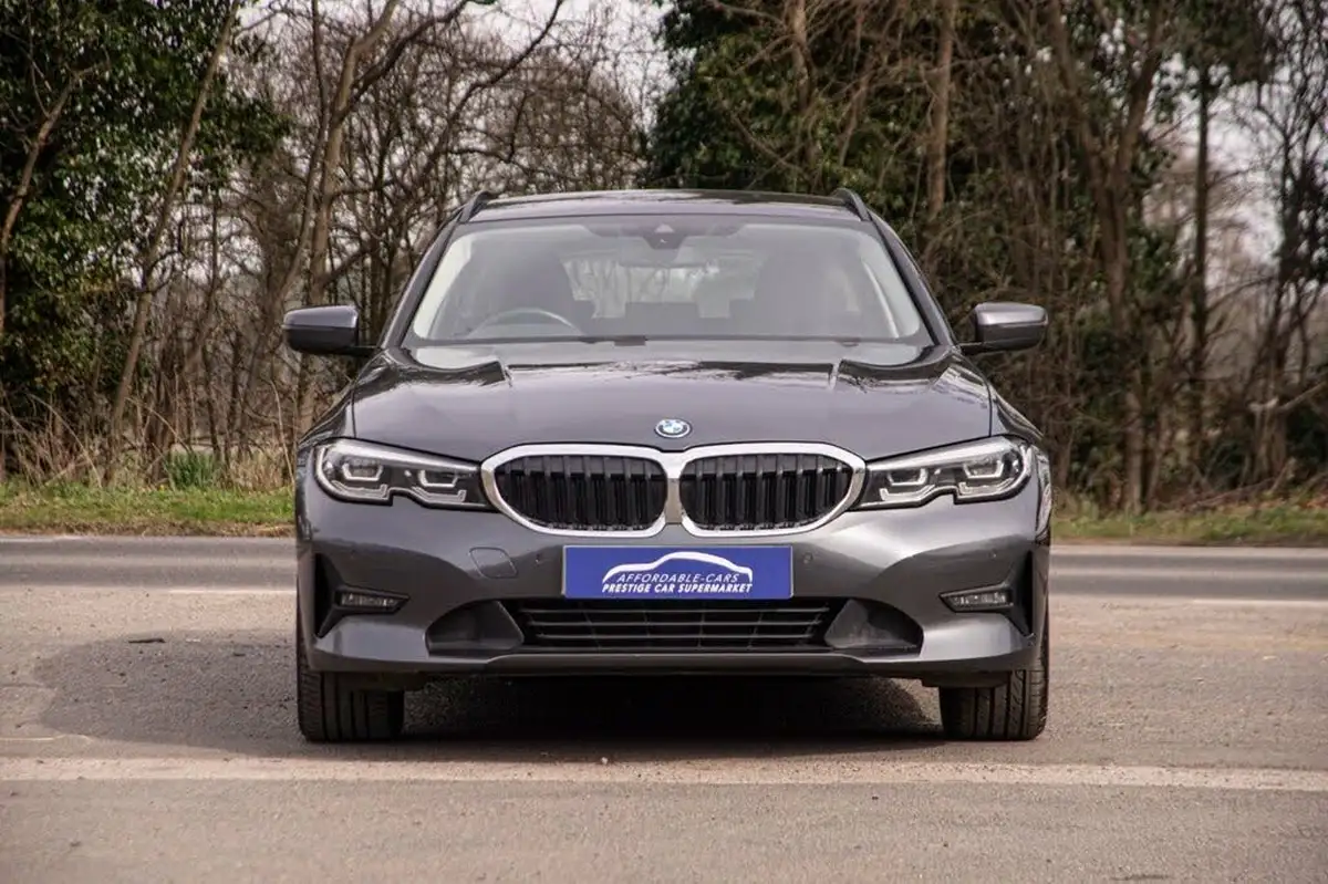 2021-bmw-3-series-20-330e-se-pro-touring-5d-big-3