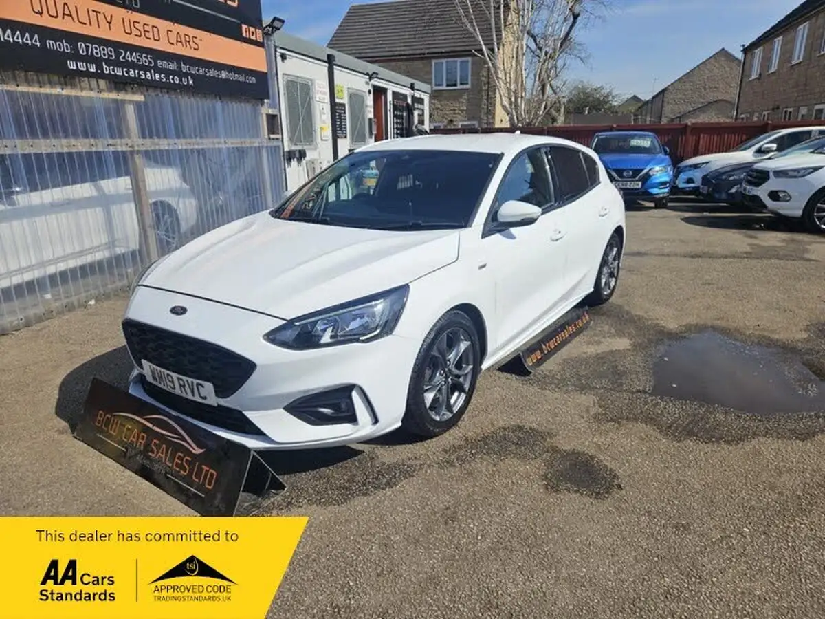 2019-ford-focus-10t-st-line-hatchback-auto-big-0