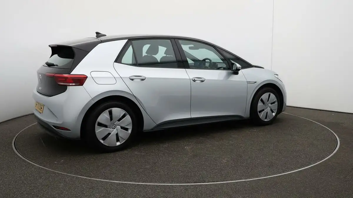 2020-volkswagen-id3-e-life-big-45