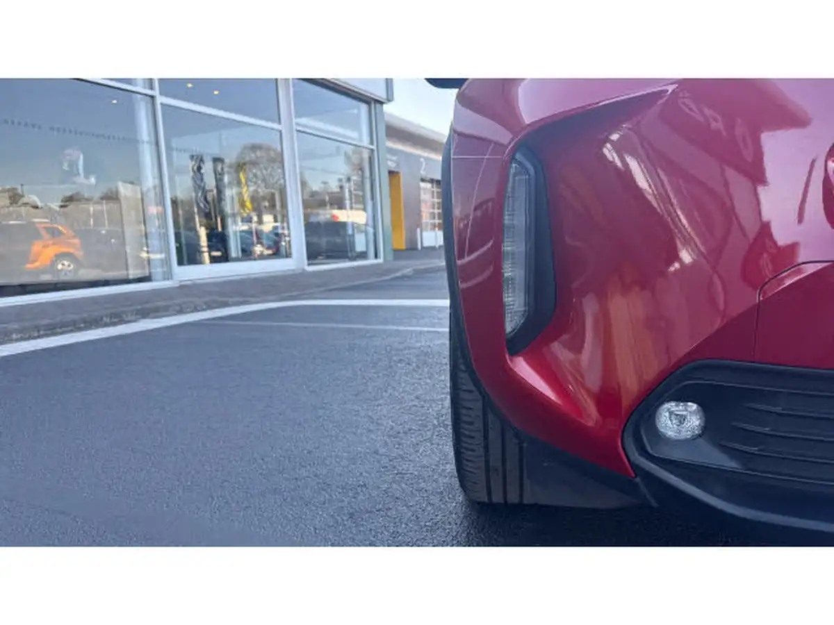 2023-toyota-yaris-cross-15-vvt-i-design-big-32