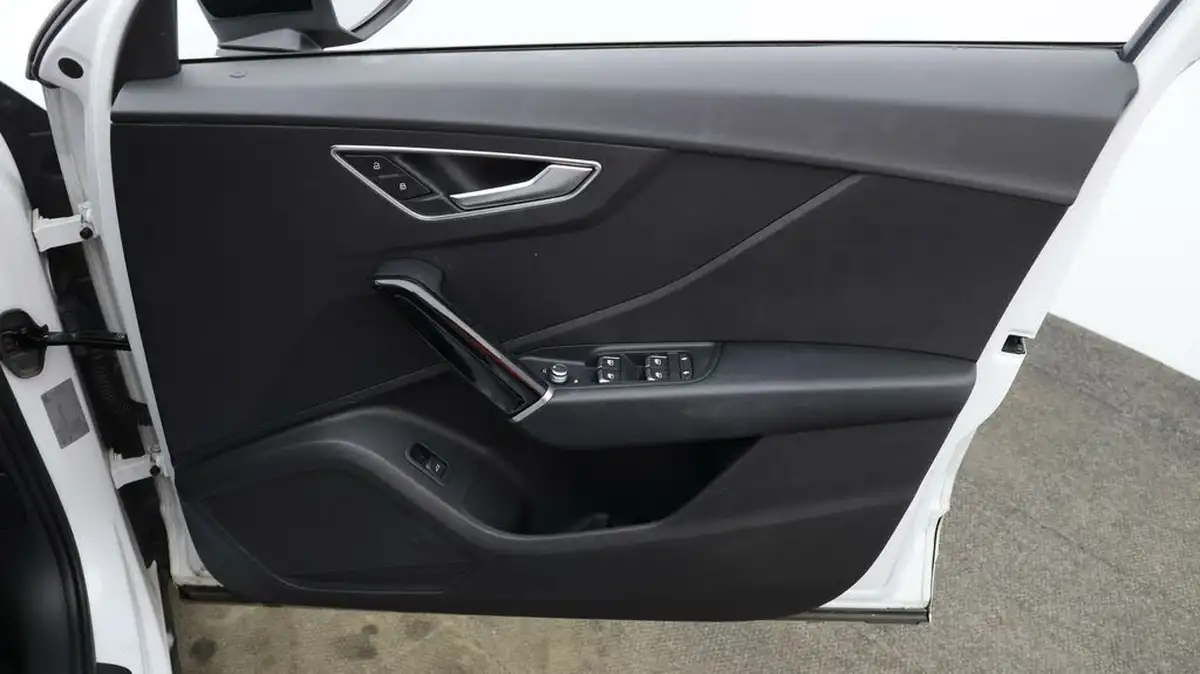 2019-audi-q2-15-35-tfsi-black-edition-cod-s-tronic-big-14