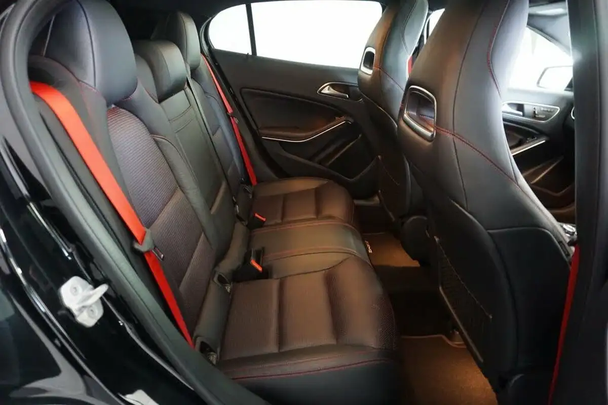 2015-mercedes-benz-gla-class-20-amg-line-premium-plus-big-39
