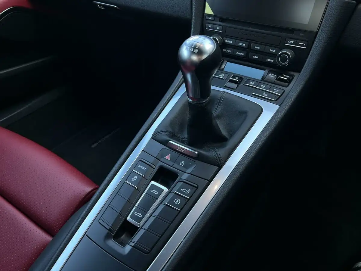2022-porsche-boxster-718-big-27