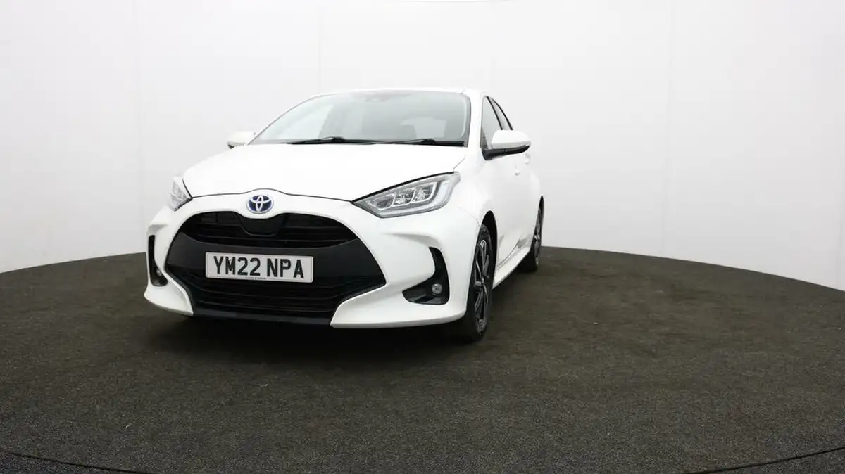 2022-toyota-yaris-15-vvt-i-design-big-49