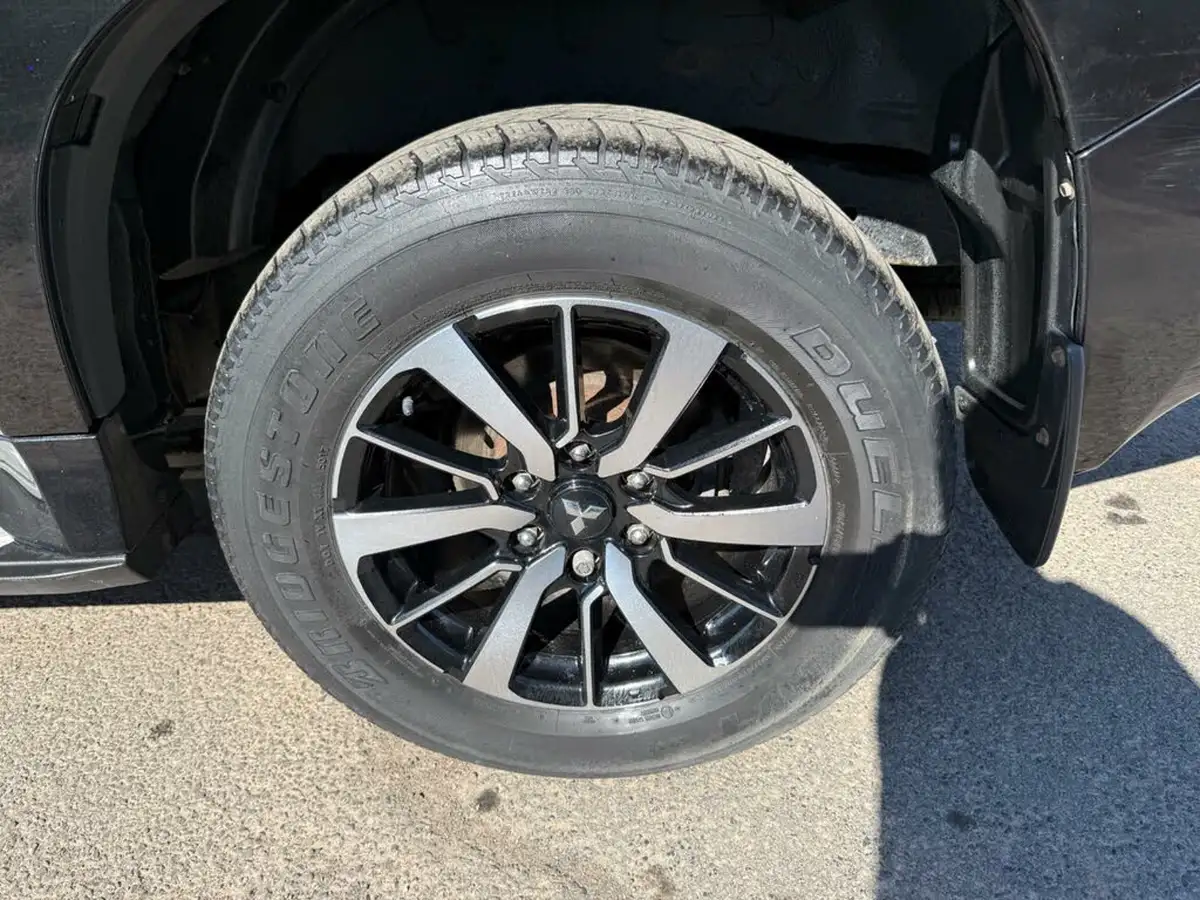 2018-mitsubishi-shogun-sport-24di-d-4-big-15