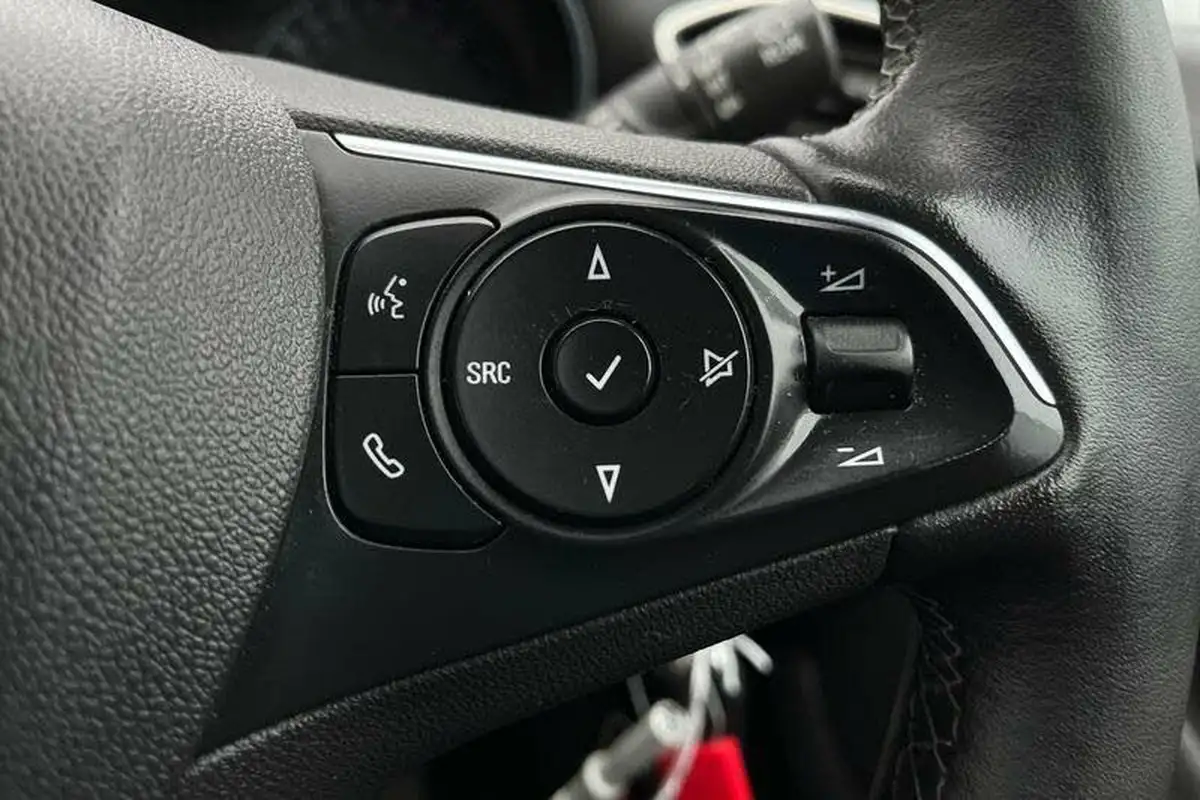 2021-vauxhall-crossland-12-elite-nav-130ps-big-32