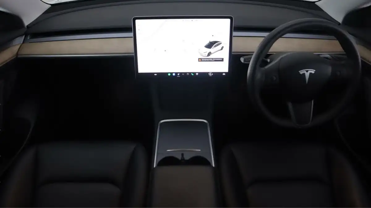 2021-tesla-model-3-e-long-range-awd-big-13